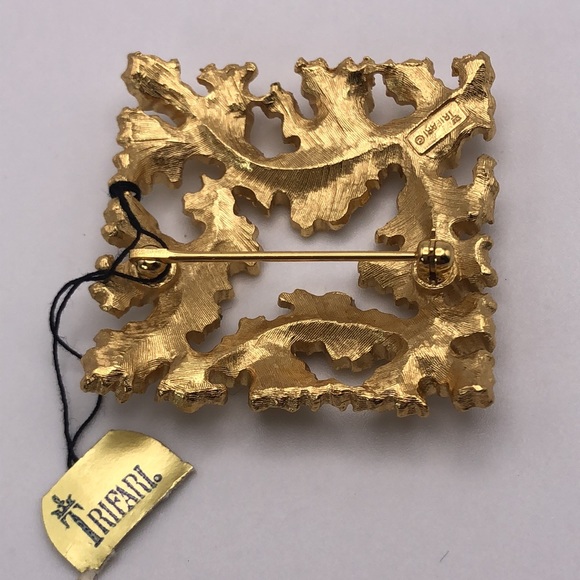 Crown Trifari Gorgeous VTG Square Oak Leaves w tag.  Sculpturesque Colection - Picture 4 of 8